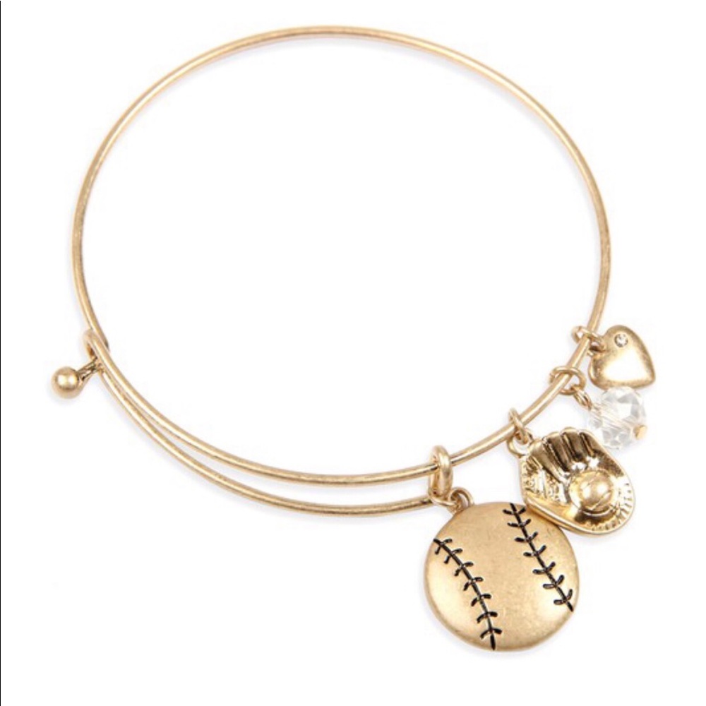 BOUTIQUE ITEM- 💥LAST ONE💥 BASEBALL CHARM BRACELET W/ “listen to your heart”